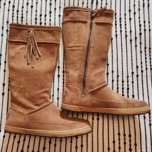 NEW!  UGG Emerie Mokassin Suede Boots